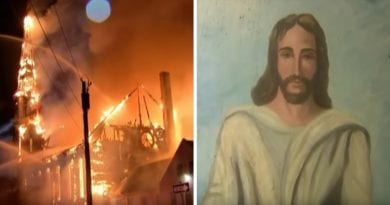 Miracle: Jesus Painting Survives Church Enferno After Lightning Strike