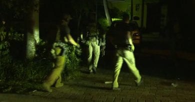 America 2019  -A predawn raid on Roger Stones Home (Leaked to CNN) 17 vehicles move in, 27 FBI agents in full SWAT gear, guns drawn, home surrounded.