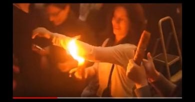 Miracle The “Holy” Fire… at site of Jesus’s tomb flame does not burn woman’s  clothes