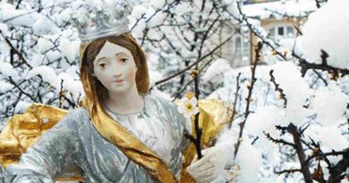 Madonna dei Fiori:  Beautiful women saved by the Virgin Mary then comes the  “Miracle of Blossoms” in December  that is repeated every year